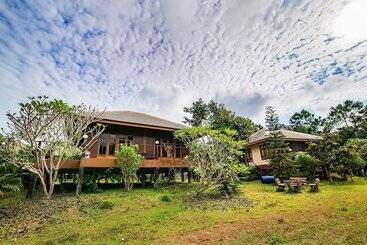 هتل Loesloei Garden Resort Phurua