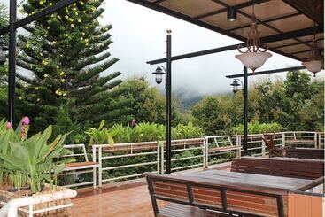 هتل Loesloei Garden Resort Phurua