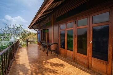 هتل Loesloei Garden Resort Phurua