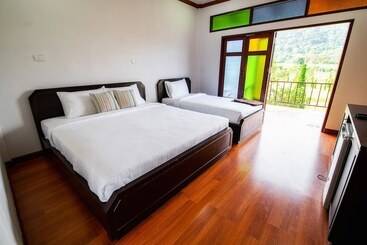 هتل Loesloei Garden Resort Phurua