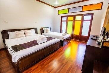 هتل Loesloei Garden Resort Phurua