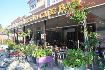 هتل Neoss Boutique