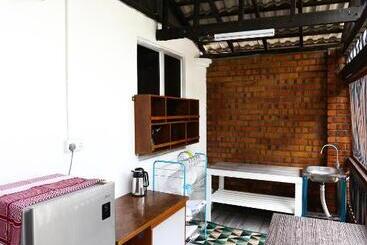 هتل Pondok Muara Chalet