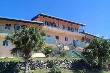 هتل The Heritage Inn