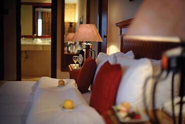 هتل Amwaj Oyoun Resort & Spa Sharm El Sheikh 