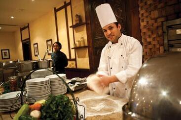 هتل Amwaj Oyoun Resort & Spa Sharm El Sheikh 