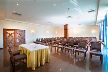 هتل Amwaj Oyoun Resort & Spa Sharm El Sheikh 