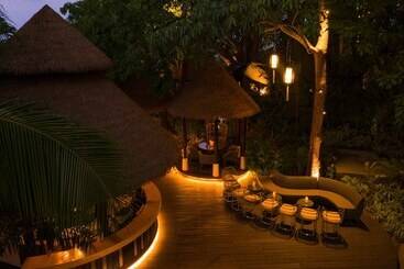 هتل Anantara Lawana Koh Samui Resort