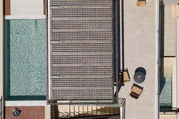 هتل Asterion Suites & Spa   Designed For Adults