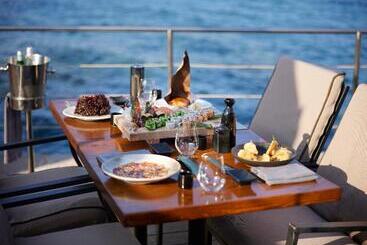 هتل Elounda Peninsula Luxury Resort, Six Senses Spa