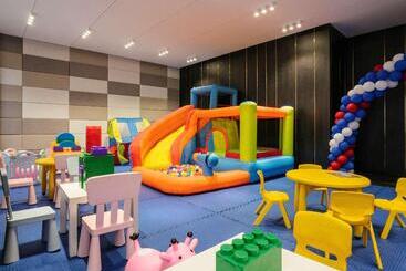 هتل Grand Mercure Shanghai Hongqiao