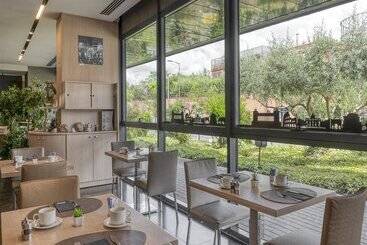 בית מלון כפרי H10 Roma Citta