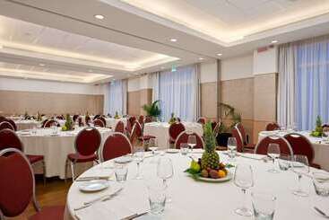 호텔 Hilton Garden Inn Rome Airport