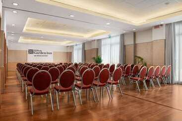 호텔 Hilton Garden Inn Rome Airport