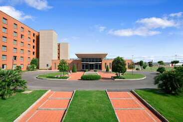 호텔 Hilton Garden Inn Rome Airport