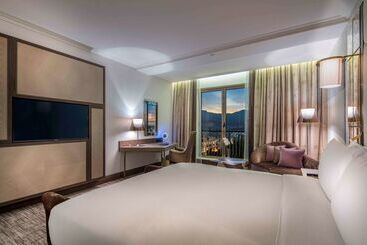 هتل Hilton Podgorica Crna Gora