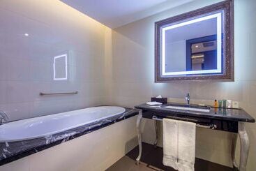 هتل Hilton Podgorica Crna Gora