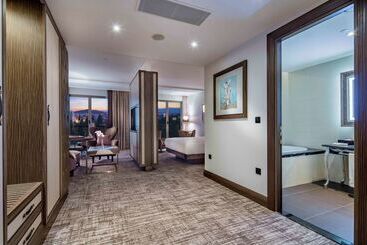هتل Hilton Podgorica Crna Gora