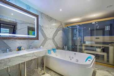 هتل Hilton Podgorica Crna Gora