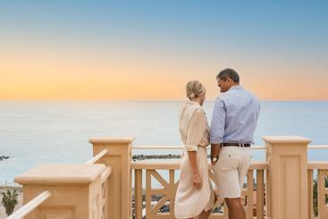 هتل JOIA El Mirador by Iberostar - Adults Only
