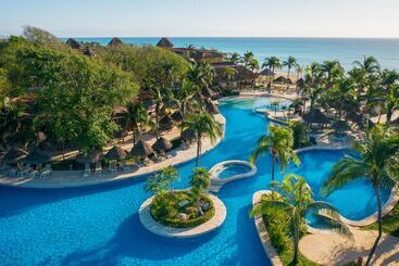 هتل Iberostar Waves Tucán