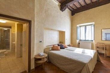 هتل Italia Cortona