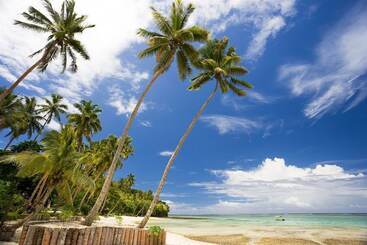 هتل Mango Bay Resort