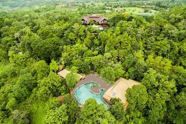 هتل Phu Pha Nam Resort