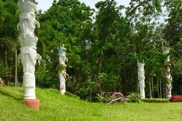 هتل Phu Pha Nam Resort