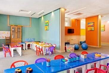 هتل Pickalbatros Aqua Vista Resort  Hurghada