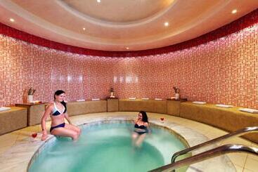 هتل Pickalbatros Aqua Vista Resort  Hurghada