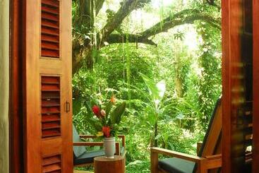 هتل Playa Nicuesa Rainforest Eco Sanctuary