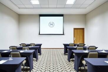 בית מלון כפרי Sheraton Vitoria