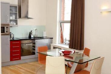 هتل The Harrington Apartments