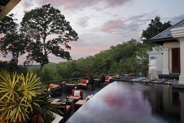 Отель The Pavilions Phuket