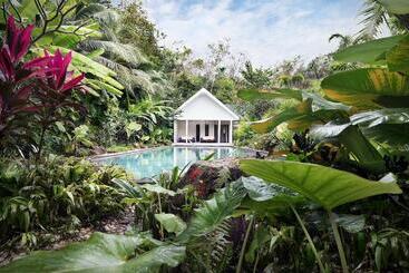 Отель The Pavilions Phuket