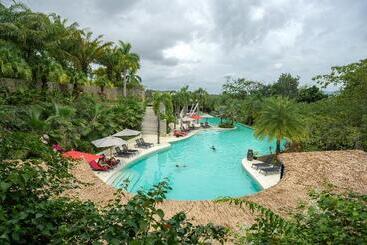 Отель The Pavilions Phuket