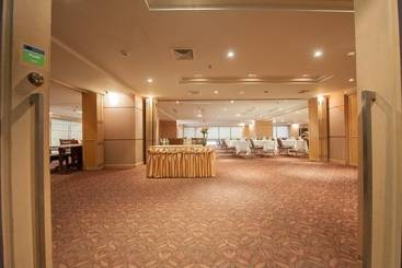هتل The Seasons Pattaya   Sha Plus Certified