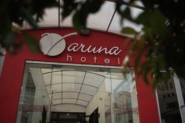 هتل Varuna
