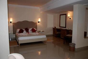 هتل Vincci Safira Palms Hôtel & Spa