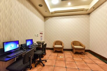 هتل Weiyat Grand