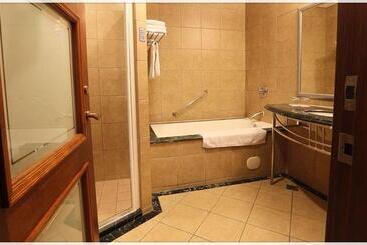 هتل Weiyat Grand