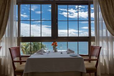 استراحتگاه Bahia Principe Grand Cayacoa