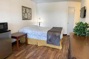 Guest Ranch Motel
