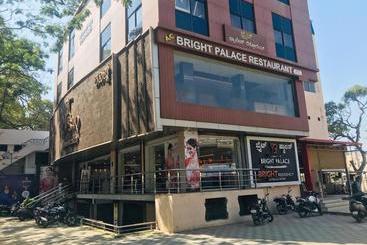 酒店 Staymaker Bright Palace Residency