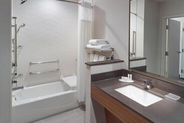 هتل Fairfield Inn & Suites By Marriott Athensuniversity Area