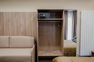 پانسیون Miryam House Affittacamere Suite E Relax