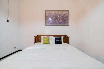Urbanview Hotel Near Jatim Park 1 By Reddoorz