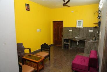 هاستل Blissful Haven Art House   Near Entrance To Auroville