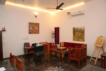 هاستل Blissful Haven Art House   Near Entrance To Auroville